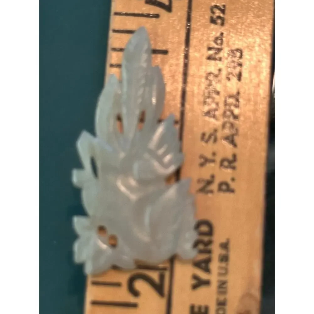 Mother of Pearl Carved White Floral Bird Motif Jade Pendant
